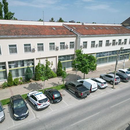 Hotel Fontana Bačka Palanka Dış mekan fotoğraf
