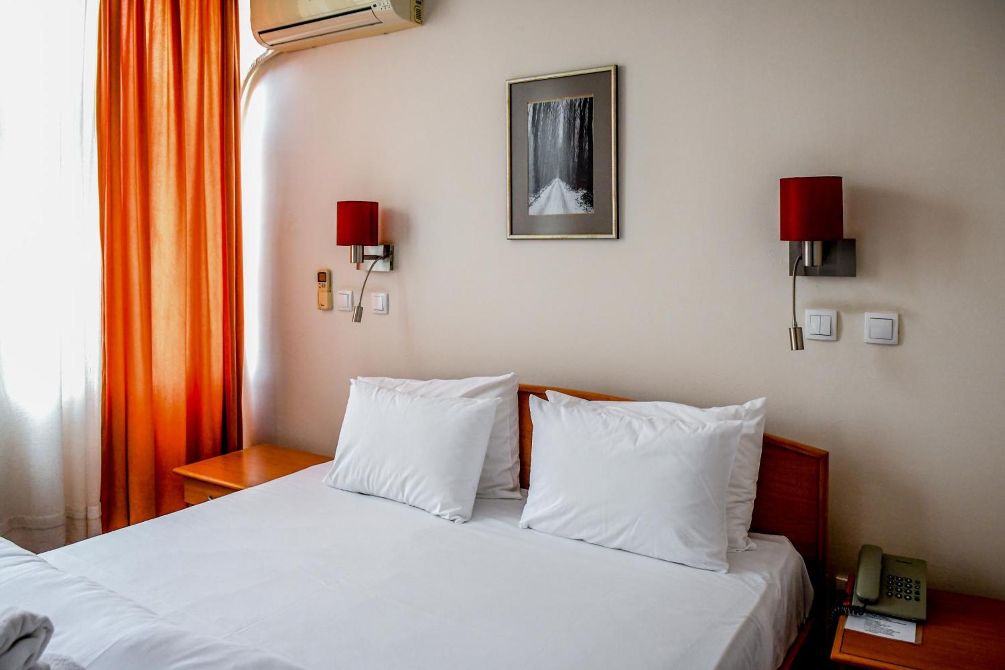 Hotel Fontana Bačka Palanka Dış mekan fotoğraf