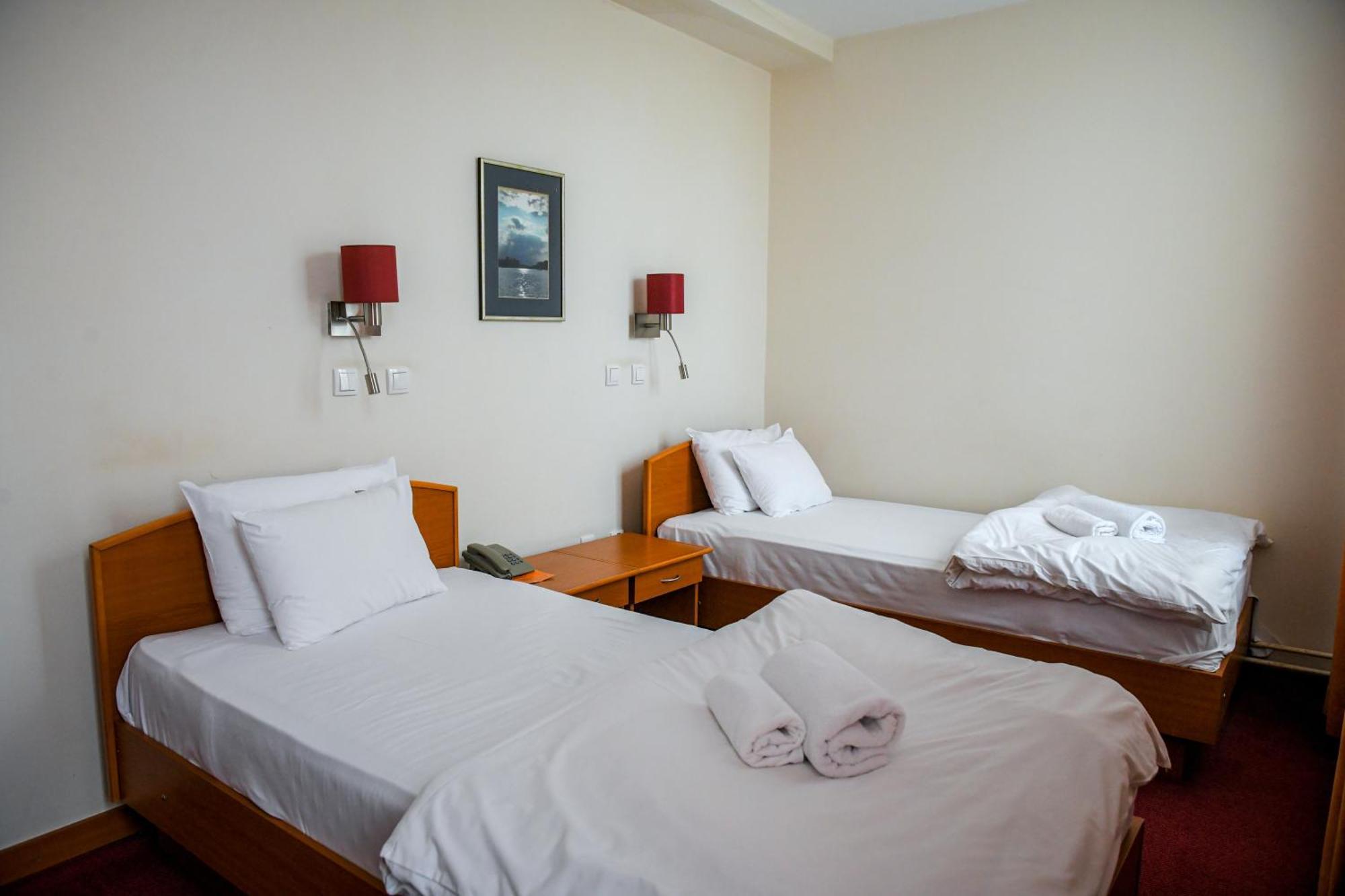 Hotel Fontana Bačka Palanka Dış mekan fotoğraf