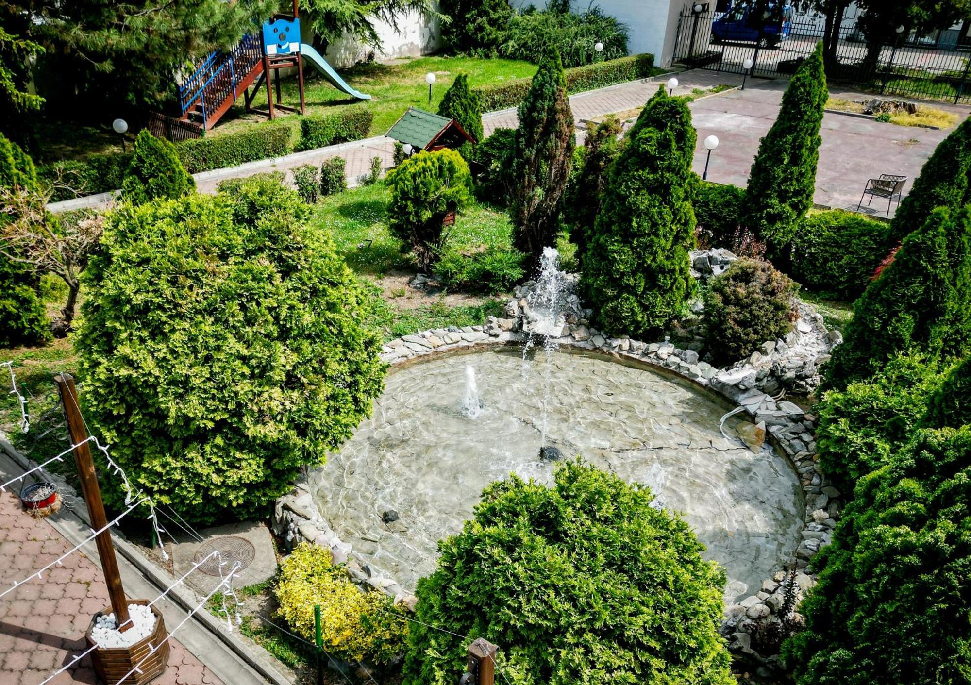 Hotel Fontana Bačka Palanka Dış mekan fotoğraf
